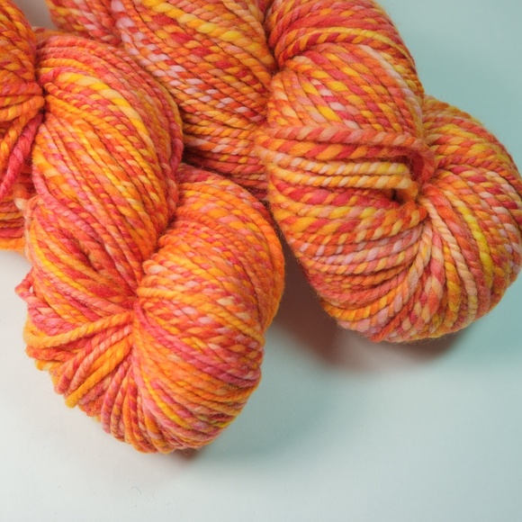 Candle Light Handspun Merino Wool 2-Ply Yarn 127 Yds - Picture 4 of 6